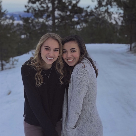 Meet your Posher, Whitney - Picture 1 of 1